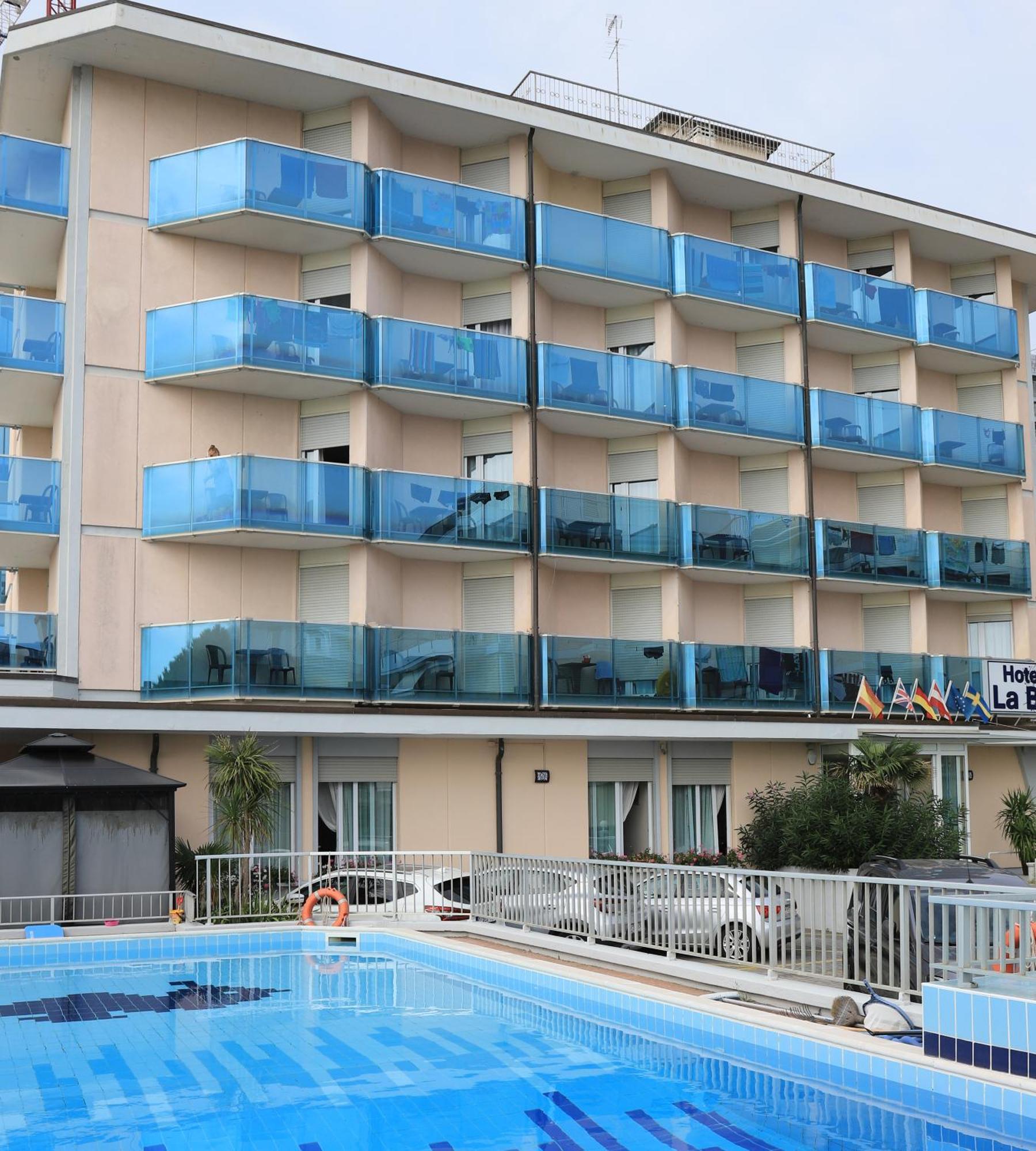 Hotel La Bussola Лидо-ди-Езоло Экстерьер фото